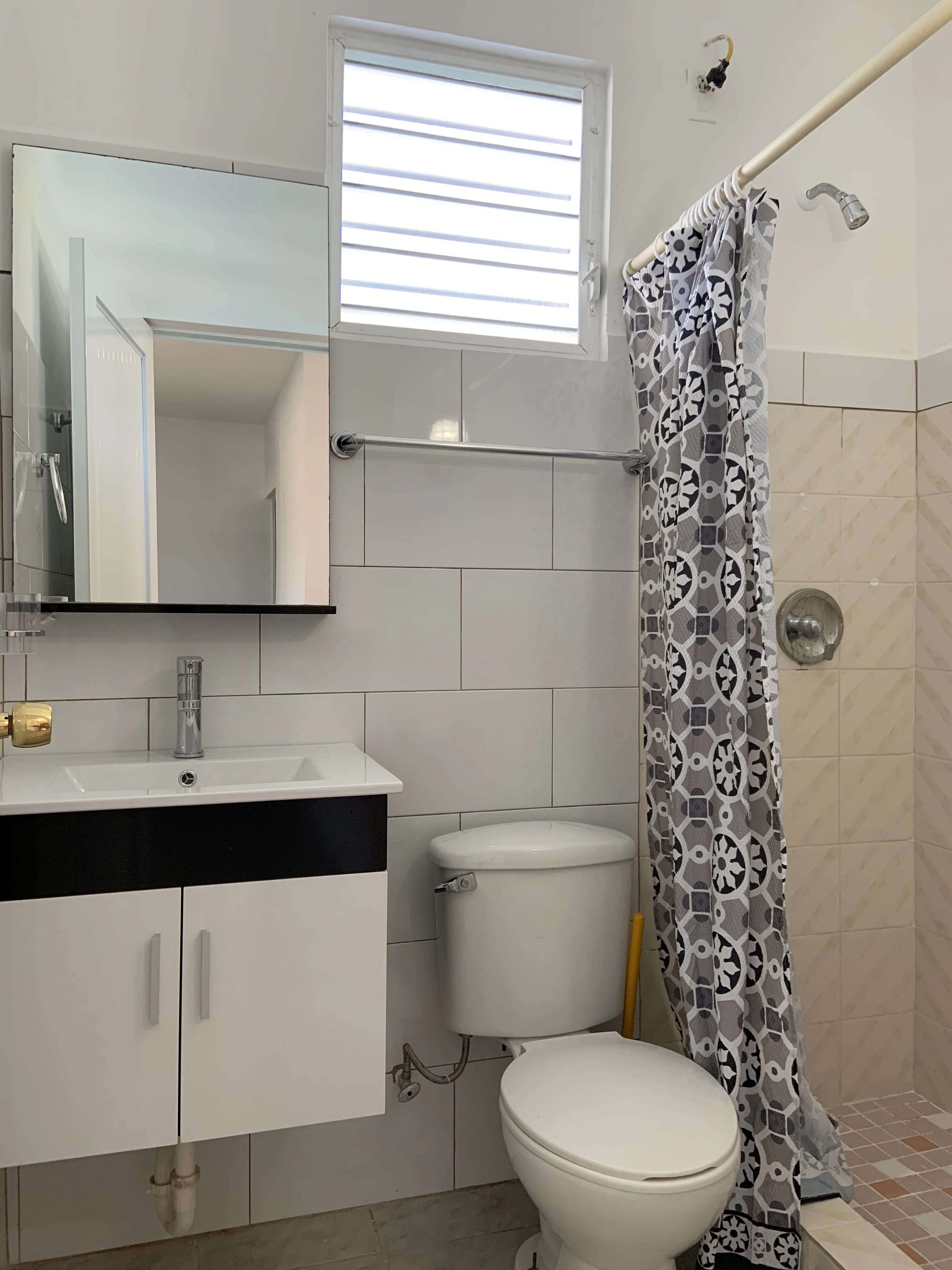 Home 2 Bathroom